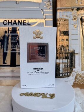 Creed Silver Mountain Water White & Gold Box